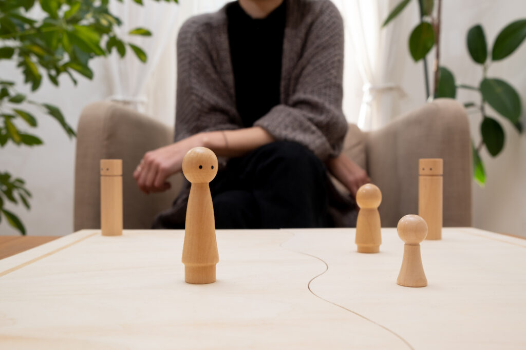 Familienbrett mit Figuren